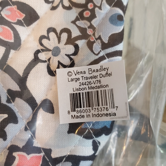 Vera Bradley Large Traveler Duffel Bag Lisbon Medallion Pattern - Picture 5 of 5